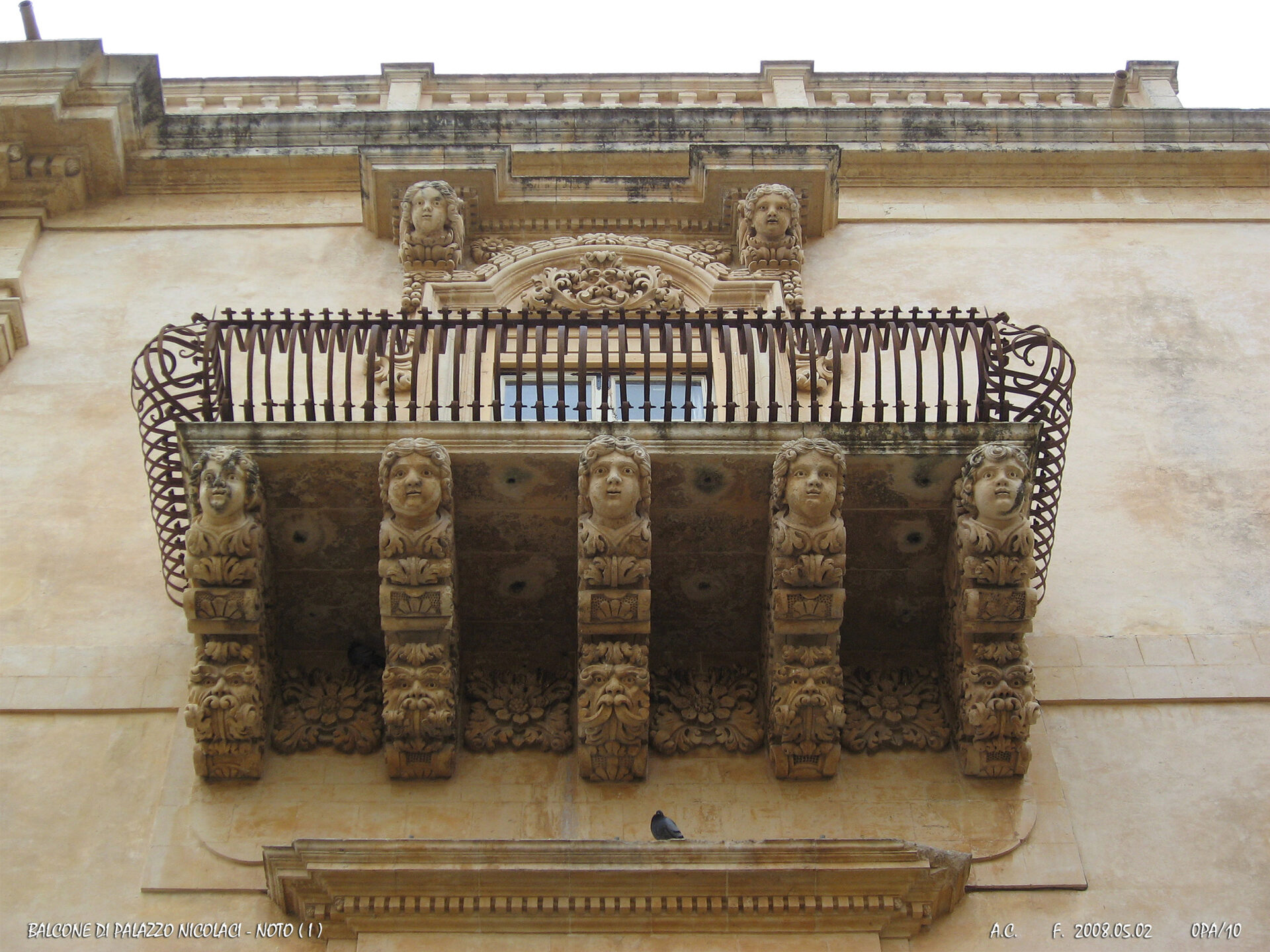 Balcone di Palazzo Nicolaci-Noto (I)-0PAs