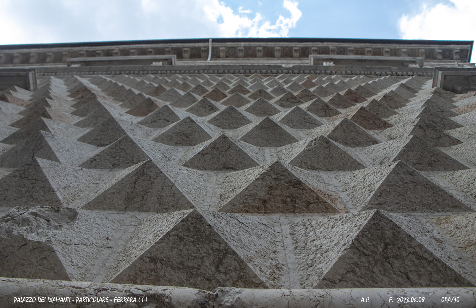 Palazzo dei Diamanti-Particolare-Ferrara(I)-0PAs