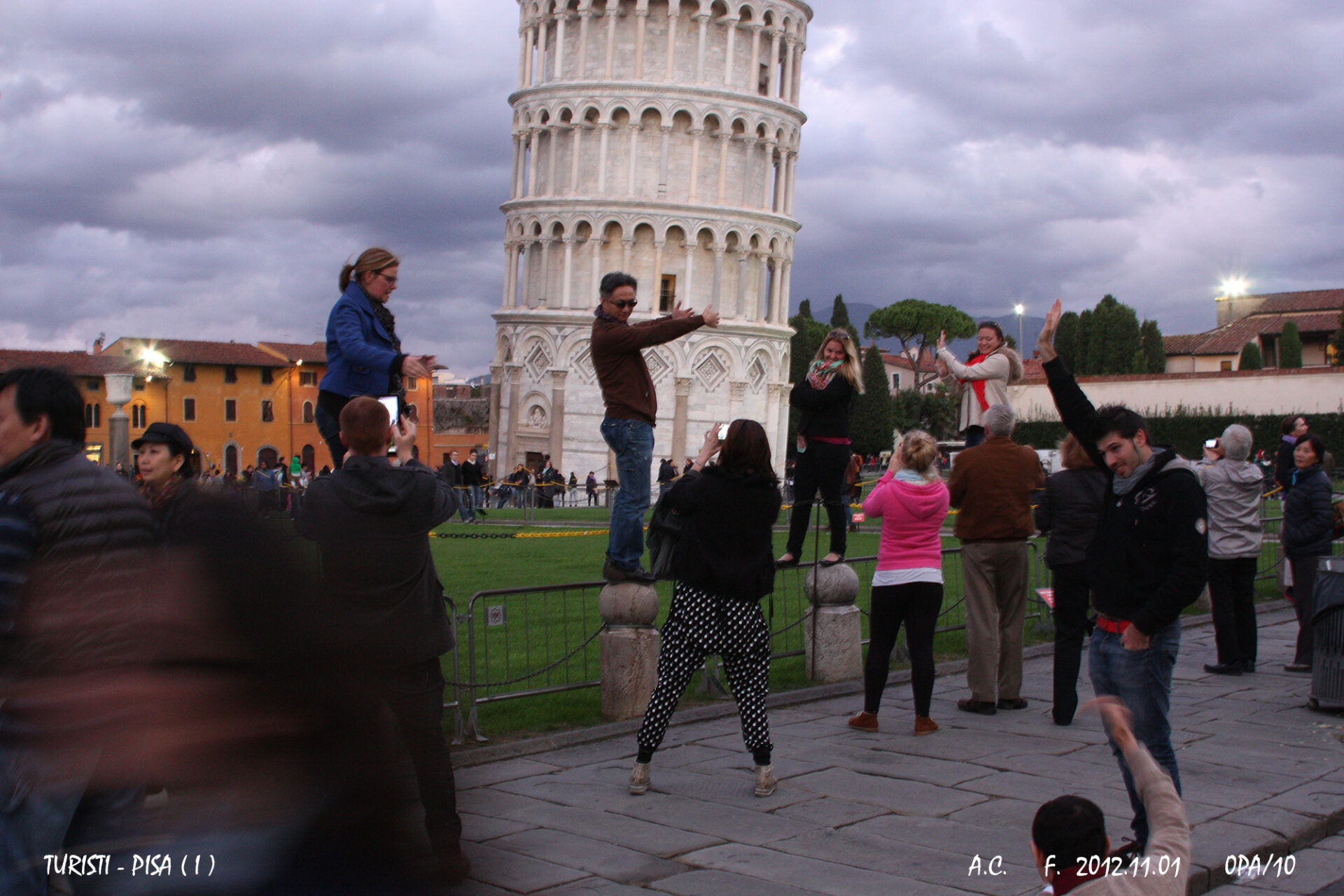 Turisti-Pisa(I)-0PAs