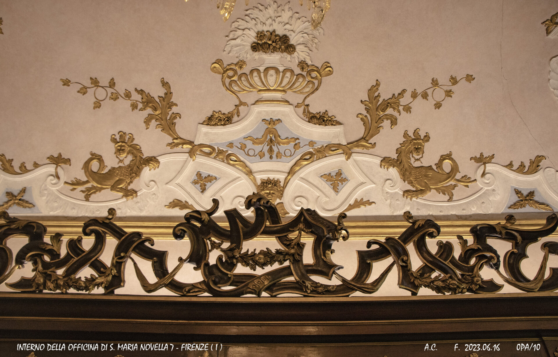 Interno della officina di S.Maria Novella7-Firenze(I)-0PAs
